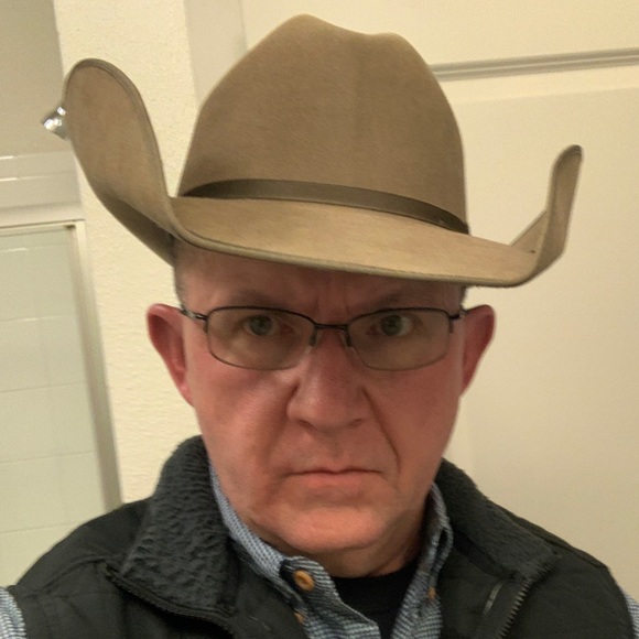 Meet your Posher, Richard - Picture 1 of 1